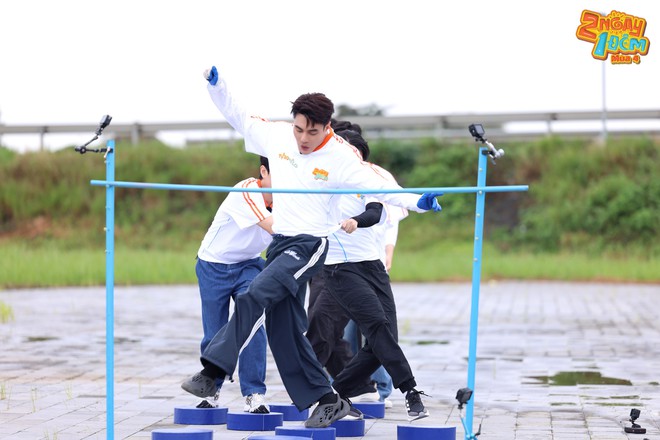 2 Ngày 1 Đêm 4 tập 13: “Bức ảnh của tương lai”- Ảnh 8. 2 Ngày 1 Đêm 4 tập 13: “Bức ảnh của tương lai”- Ảnh 8.