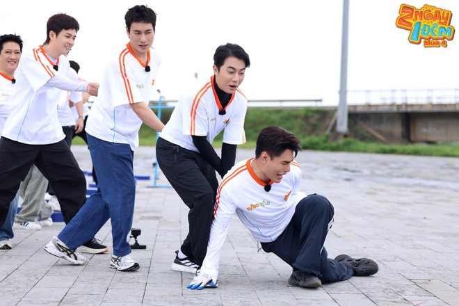 2 Ngày 1 Đêm 4 tập 13: “Bức ảnh của tương lai”- Ảnh 9. 2 Ngày 1 Đêm 4 tập 13: “Bức ảnh của tương lai”- Ảnh 9.