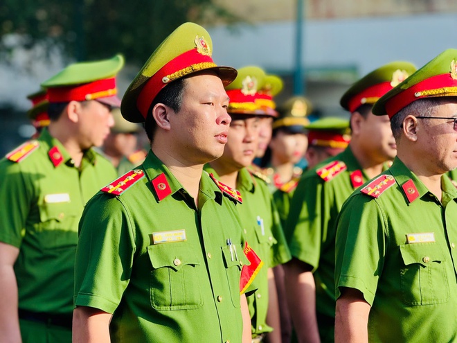 Thời sự trưa HTV ngày 12/12/2025 I Hỗ trợ thêm 25% và 30% mức đóng BHXH tự nguyện cho người dân - Ảnh 5.