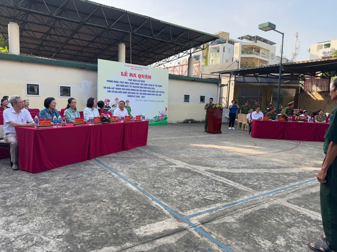 Phường Phú Thọ ra quân cao điểm phòng ngừa, trấn án tội phạm bảo đảm ANTT Tết Nguyên đán 2026 - Ảnh 1.