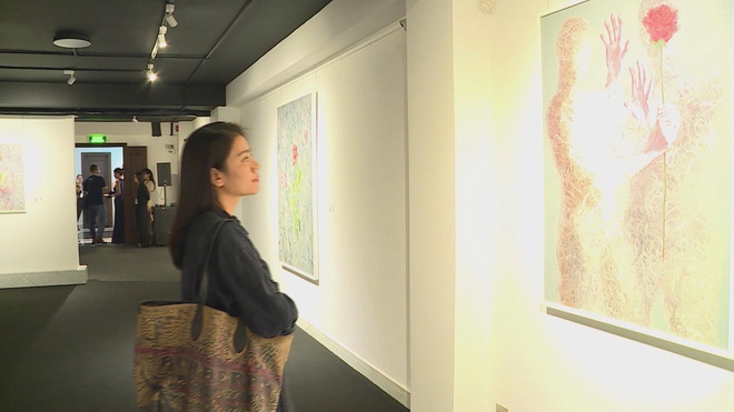 Triển lãm “Tôi & Chúng tôi”: Hành trình đi tìm con người thật giữa thế giới ảo - Ảnh 1.