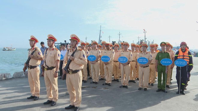 Ra quân thực hiện cao điểm tấn công trấn áp tội phạm trên đường thủy- Ảnh 2.