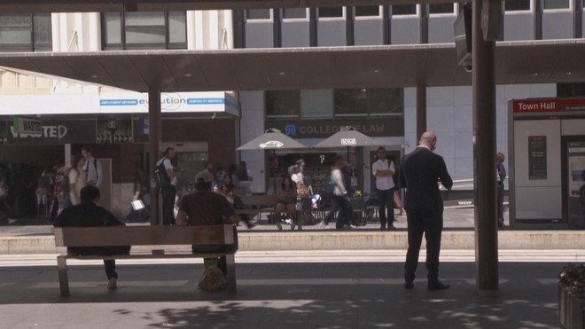 Người dân Úc hạn chế chi tiêu dịp Giáng sinh 2025- Ảnh 5. Người dân Úc hạn chế chi tiêu dịp Giáng sinh 2025- Ảnh 5.