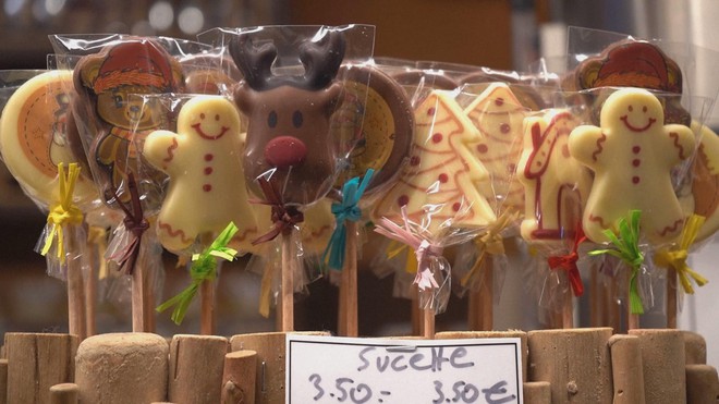 Không khí náo nhiệt ở chợ Giáng sinh Geneva, Thụy Sĩ- Ảnh 4. Không khí náo nhiệt ở chợ Giáng sinh Geneva, Thụy Sĩ- Ảnh 4.