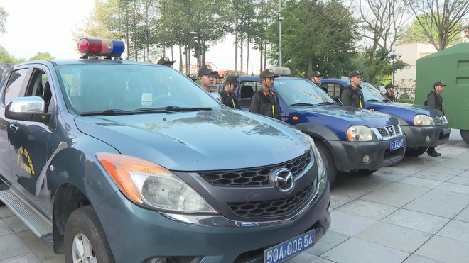 Công an TP. Hồ Chí Minh ra quân đảm bảo an ninh trật tự dịp Tết Nguyên đán- Ảnh 6. Công an TP. Hồ Chí Minh ra quân đảm bảo an ninh trật tự dịp Tết Nguyên đán- Ảnh 6.