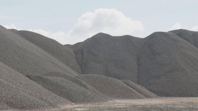 Tăng ca, tăng kíp đảm bảo nguồn cung đá cho các dự án trọng điểm - Ảnh 2.