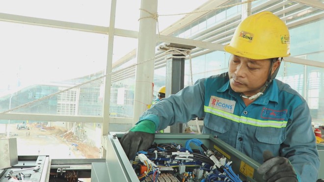 60 Giây ngày 14/12/2025 | Dồn lực đón chuyến bay đầu tiên tại sân bay Long Thành - Ảnh 3.