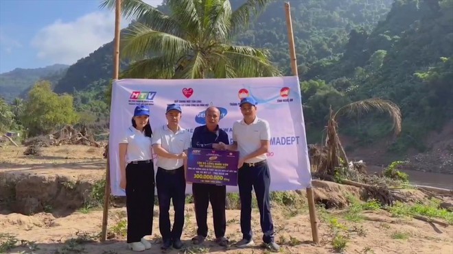 Quỹ Chung một tấm lòng: Hành trình san sẻ yêu thương và thắp lên niềm tin hướng về miền Trung- Ảnh 4. Quỹ Chung một tấm lòng: Hành trình san sẻ yêu thương và thắp lên niềm tin hướng về miền Trung- Ảnh 4.