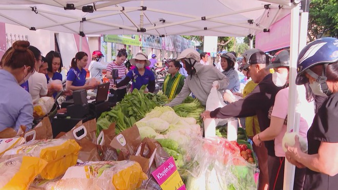 Đón đầu nguồn cung Tết: TP. Hồ Chí Minh tăng kết nối cung – cầu, bảo vệ người tiêu dùng - Ảnh 5.