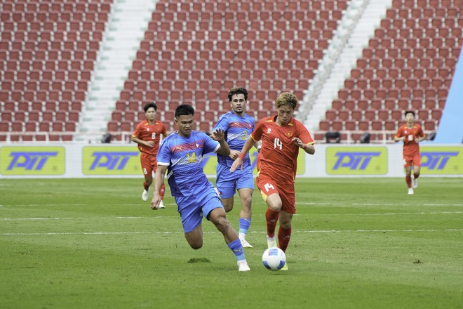 SEA Games 33: Bán kết bóng đá nam - Khán giả Việt bùng nổ cảm xúc trên sân Rajamangala - Ảnh 12.