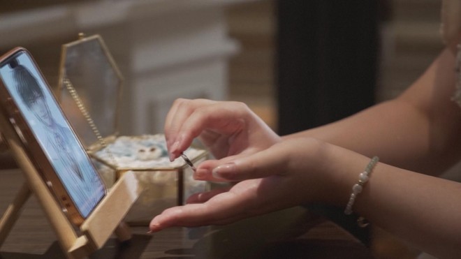 Nhật Bản: nghe lời A.I. chia tay hôn phu, kết hôn với bạn trai ảo - Ảnh 3.