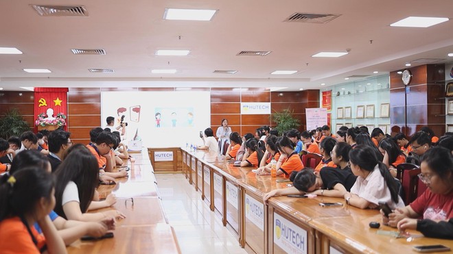 Phòng ngừa mụn trứng cá và bệnh lây truyền qua đường tình dục cho sinh viên - Ảnh 1.