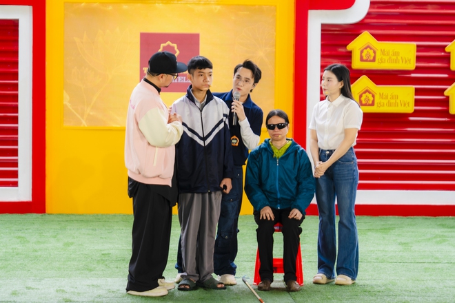 Vũ Thanh Ngọc: Đôi mắt vững chãi của người mẹ khiếm thị - Ảnh 9.