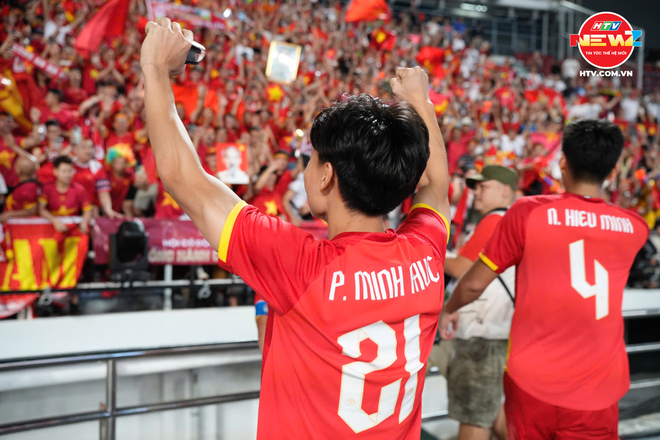 Khoảnh khắc "vỡ òa cảm xúc" của các tuyển thủ U22 Việt Nam sau chiến thắng trước Thái Lan- Ảnh 25. Khoảnh khắc "vỡ òa cảm xúc" của các tuyển thủ U22 Việt Nam sau chiến thắng trước Thái Lan- Ảnh 25.