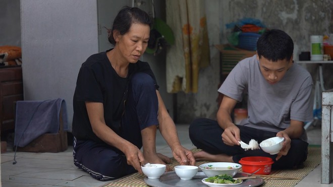 Cậu bé Thành Nam: 13 tuổi là trụ cột vững vàng cho mẹ giữa những ngày gian khó - Ảnh 8.
