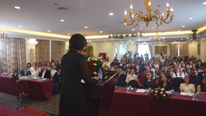 Sân chơi nghệ thuật đưa sắc màu Việt Nam đến với bảo tàng Louvre danh tiếng - Ảnh 1.