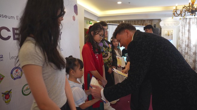 Sân chơi nghệ thuật đưa sắc màu Việt Nam đến với bảo tàng Louvre danh tiếng - Ảnh 4.