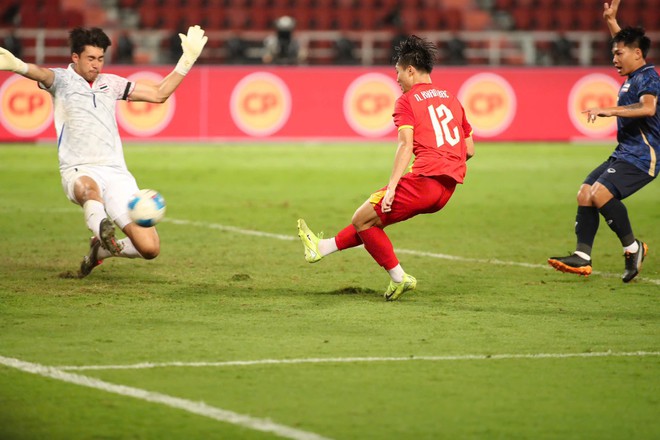 Ngược dòng quả cảm, U22 Việt Nam vô địch SEA Games 33 - Ảnh 7.