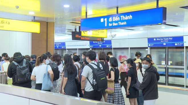 Tuyến Metro số 1 phục vụ gần 19 triệu lượt hành khách sau 1 năm đưa vào khai thác - Ảnh 3.