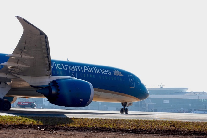 Vietnam Airlines thực hiện chuyến bay chở khách đầu tiên tại Sân bay Long Thành - Ảnh 7.
