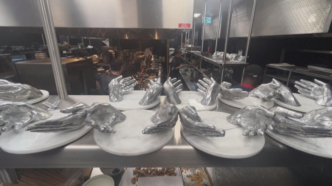 "Tartare thịt khủng long" của bếp trưởng A.I. ở Dubai gây tò mò - Ảnh 6.