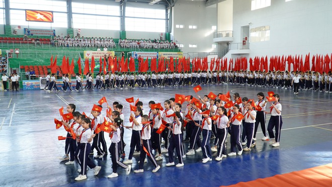 Phong trào thể thao quần chúng sôi động những ngày cuối năm- Ảnh 2.