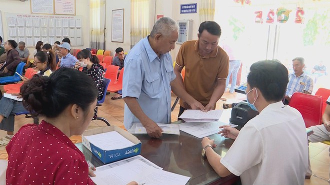 TP. Hồ Chí Minh: Người dân phấn khởi khi được nộp hồ sơ đo đạc đất đai- Ảnh 1.