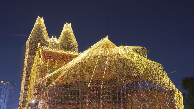 Thời sự HTV ngày 21/12/2025 | Giáng sinh rộn ràng khắp trung tâm TP. Hồ Chí Minh- Ảnh 3.