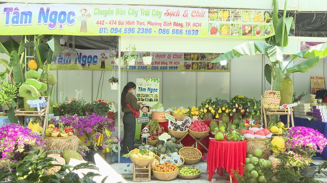 “Độc lạ” Phiên chợ nông sản vùng miền - Bình Đông: Vú sữa vị xoài, na hương sầu riêng- Ảnh 3.