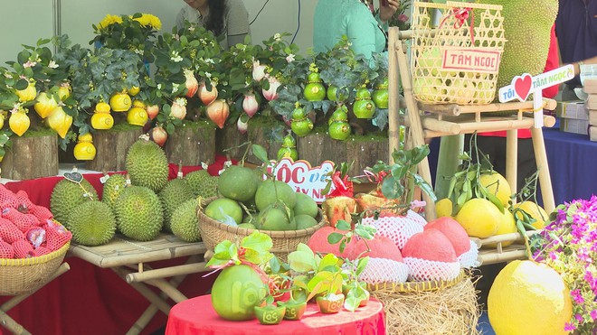 “Độc lạ” Phiên chợ nông sản vùng miền - Bình Đông: Vú sữa vị xoài, na hương sầu riêng- Ảnh 2.