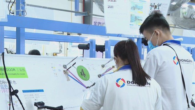 Sôi động thị trường tuyển dụng lao động dịp cuối năm 2025- Ảnh 2.