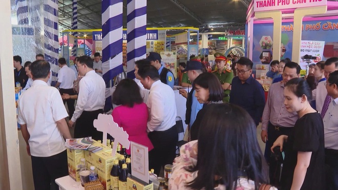 Lan tỏa giá trị nông sản Việt tại Tuần lễ sản phẩm OCOP và đặc sản vùng miền- Ảnh 2.