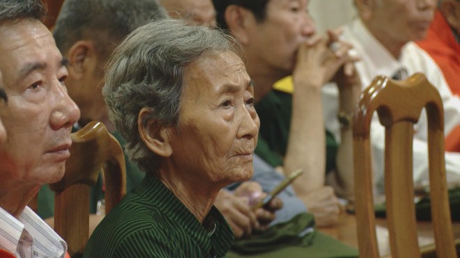 Đoàn đại biểu Người có công với cách mạng TP. Hồ Chí Minh viếng Lăng Bác - Ảnh 8.