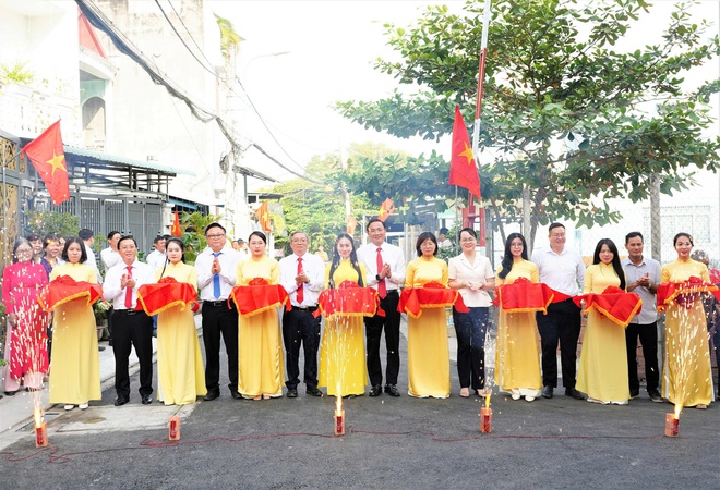 Khánh thành công trình “Cổng chào xã Nhà Bè” – Dấu ấn kiến trúc nơi cửa ngõ phát triển - Ảnh 3.