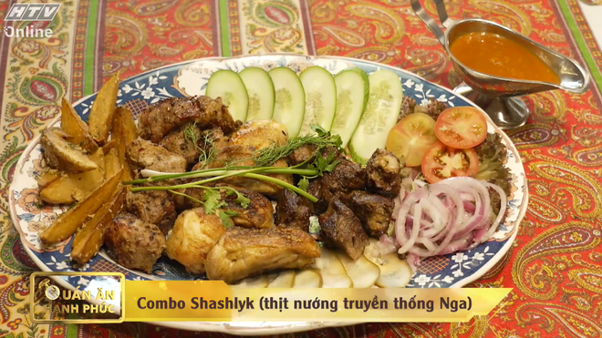 Năm Chà, Lâm Nguyễn thưởng thức ẩm thực chuẩn xứ sở Bạch Dương - Ảnh 5.