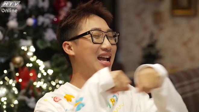 Năm Chà, Lâm Nguyễn thưởng thức ẩm thực chuẩn xứ sở Bạch Dương - Ảnh 1.