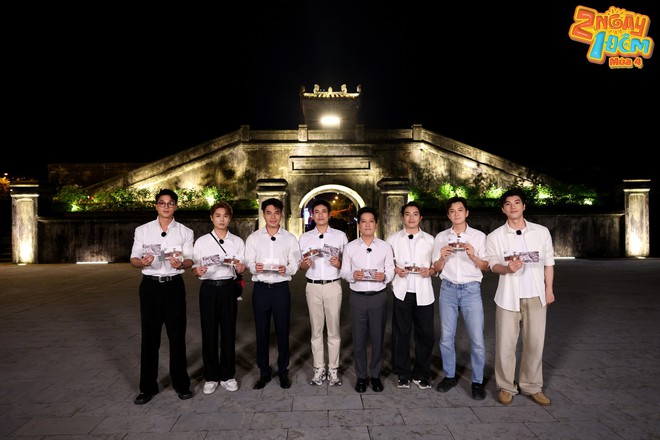 Xúc động với MV “Còn gì đẹp hơn” phiên bản 2 Ngày 1 Đêm - Ảnh 3.