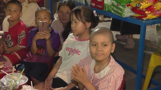 Lan tỏa hơi ấm cộng đồng cho trẻ em ung thư trong mùa lễ Giáng sinh - Ảnh 9.