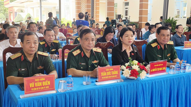 Tiếp xúc cử tri xã Phước Thành sau kỳ họp thứ 10, Quốc hội khóa XV - Ảnh 2.