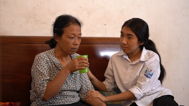 Sớm mồ côi cha, Hồng Quyên ước mơ làm bác sĩ để cứu mẹ - Ảnh 3.