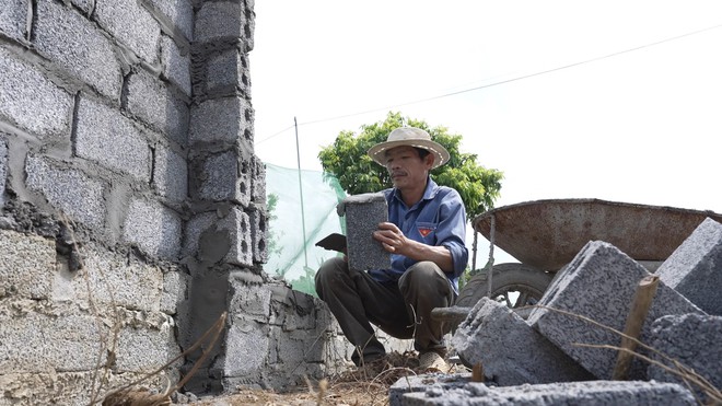 Lớn lên trong gian khó, Minh Hằng hiểu chuyện đến đau lòng - Ảnh 1.