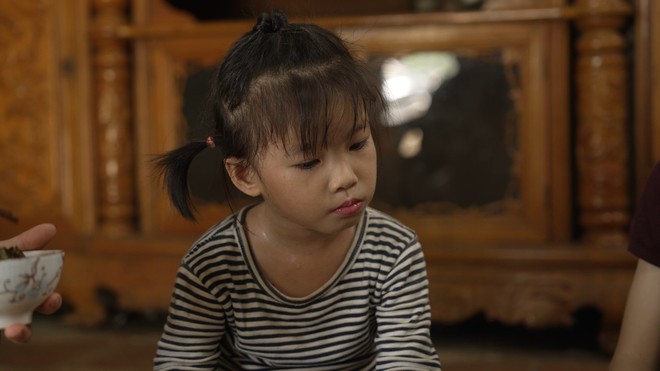 Lớn lên trong gian khó, Minh Hằng hiểu chuyện đến đau lòng - Ảnh 4.