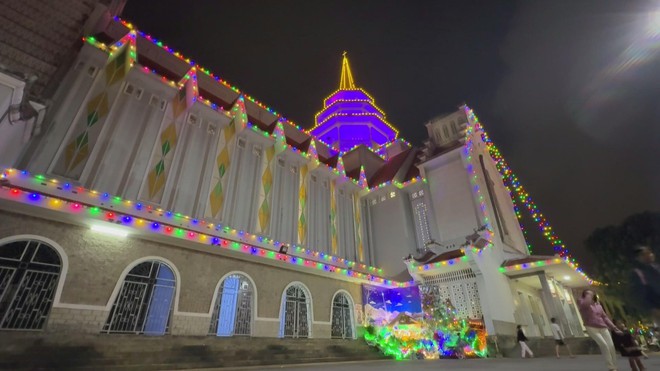 Không khí Giáng sinh rộn ràng trên khắp cả nước - Ảnh 4.