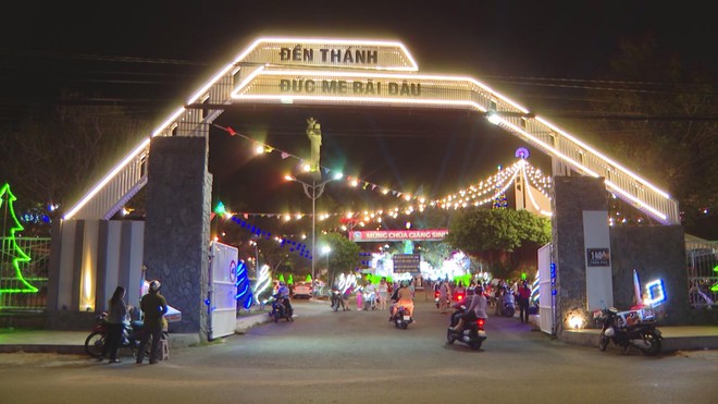 Giáng sinh rộn ràng nơi phố biển phía Đông TP. Hồ Chí Minh- Ảnh 1.