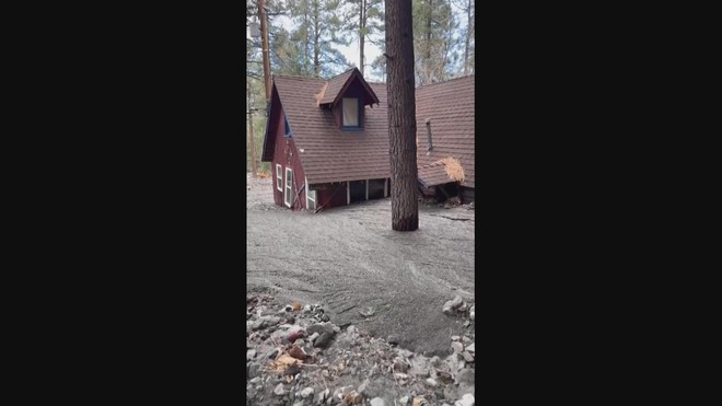 Mỹ: Miền Nam bang California ngập nặng do mưa lớn - Ảnh 3.