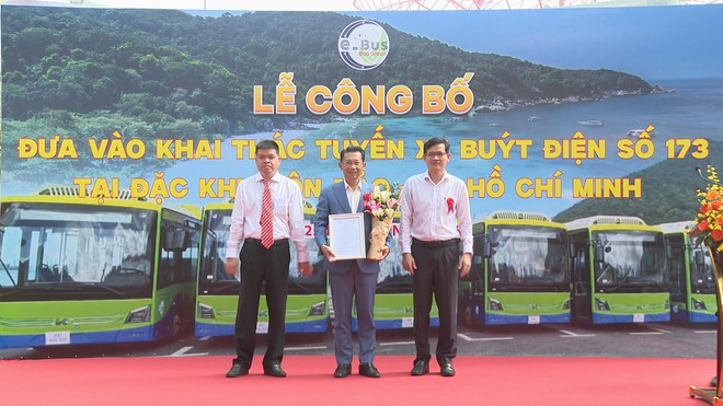 Chính thức đưa vào vận hành tuyến xe buýt điện đầu tiên tại đặc khu Côn Đảo - Ảnh 8.
