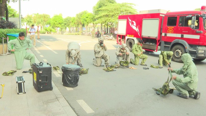 Diễn tập ứng phó sự cố bức xạ và hạt nhân tại Bệnh viện Ung bướu - Ảnh 3.