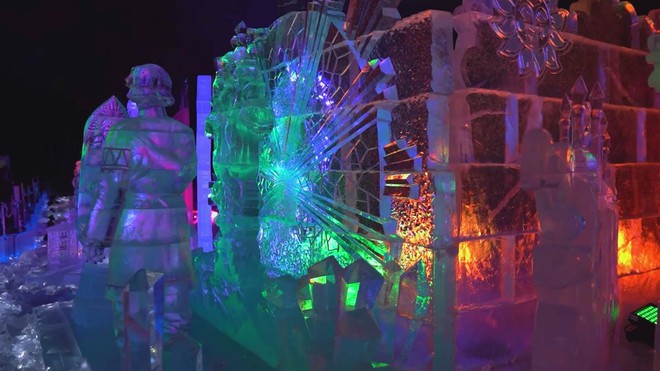 Nga: Lung linh triển lãm điêu khắc băng- Ảnh 4. Nga: Lung linh triển lãm điêu khắc băng- Ảnh 4.