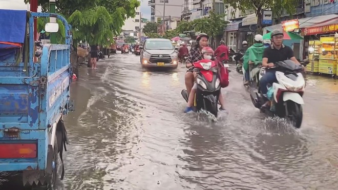 An ninh phi truyền thống đặt ra yêu cầu mới cho quản trị đô thị TP. Hồ Chí Minh- Ảnh 3.
