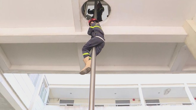 Công an TP. Hồ Chí Minh: dấn thân giữa gian khó, hiểm nguy vì yên bình nhân dân - Ảnh 5.